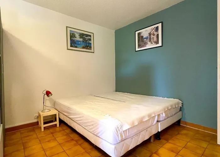 Appartement With Balcony Near The Fréjus